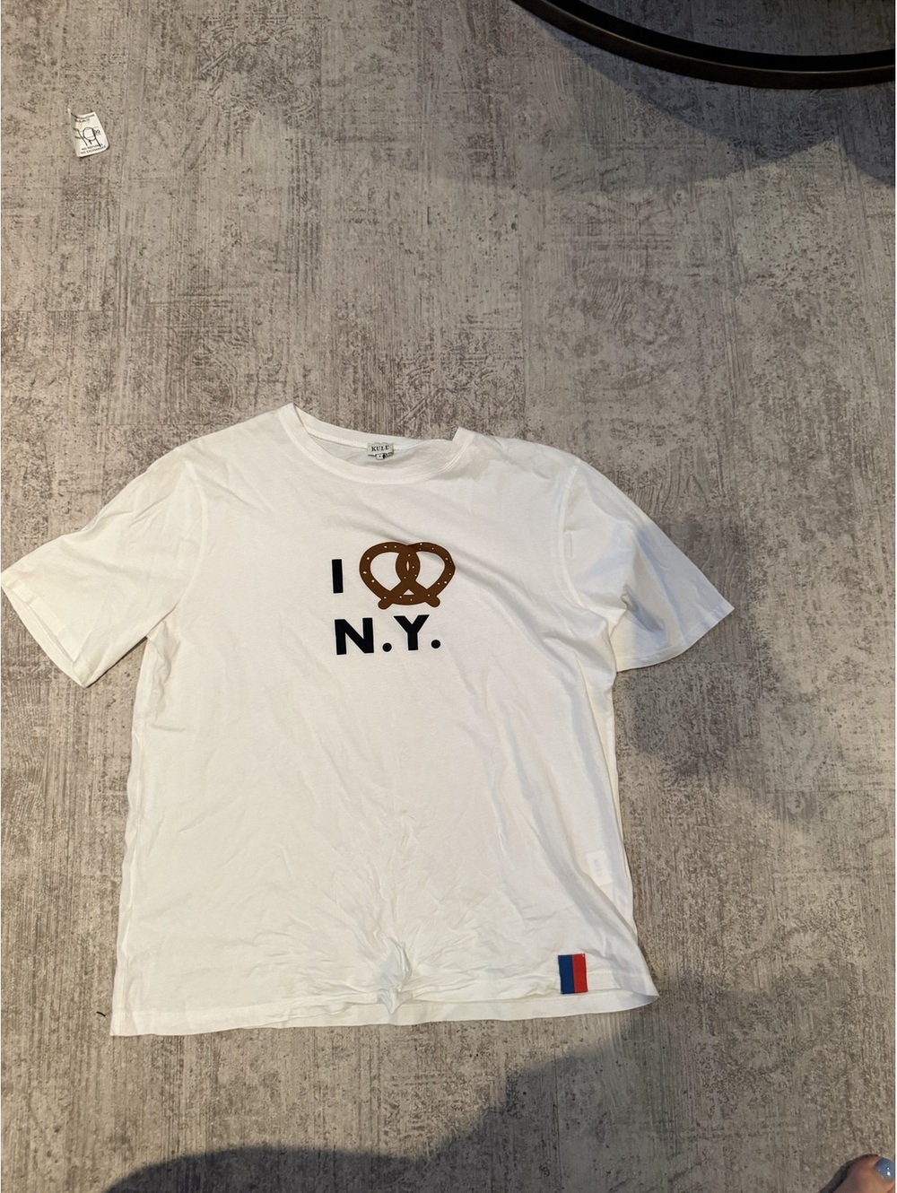 KULE White short sleeve I love NY Pretzel Logo Tee small